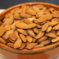 Raw American Almonds Giri (Badaam) - 500 Gm - Image 2